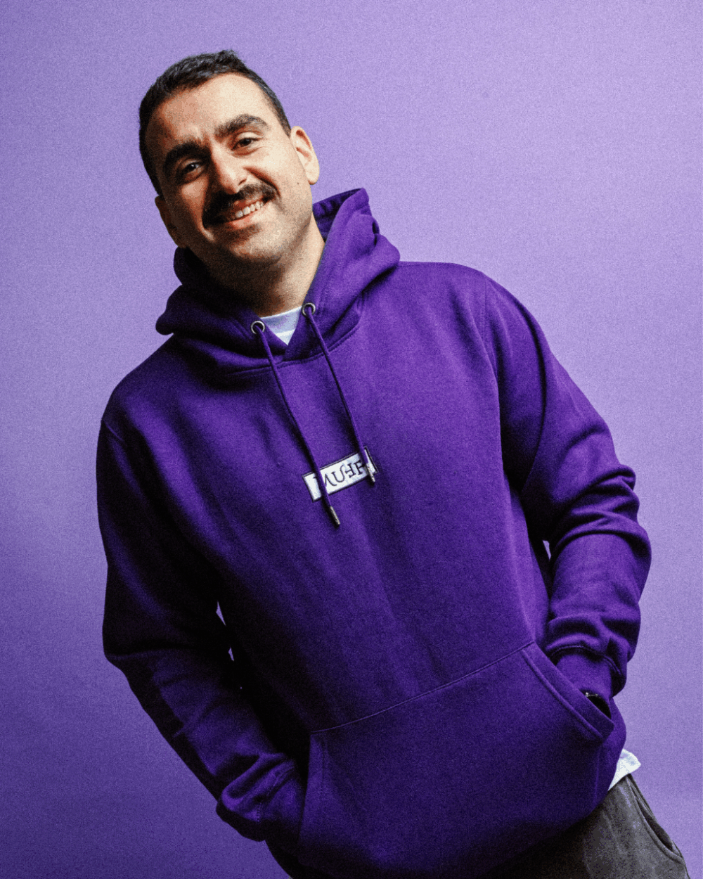 μωβ φούτερ με patch muff